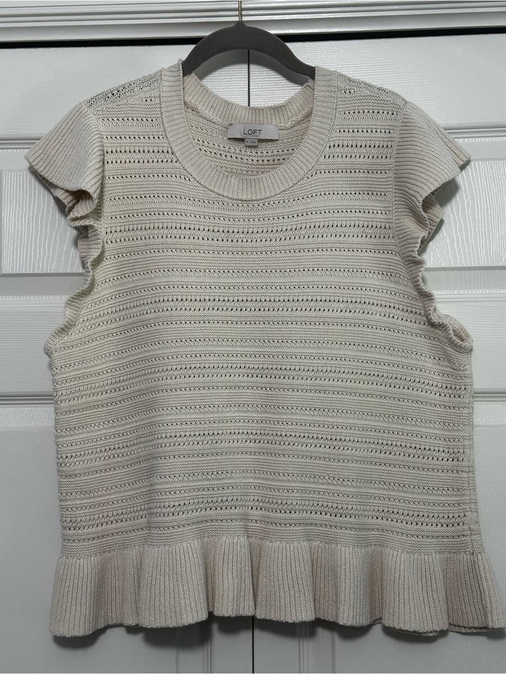 Ann Taylor LOFT Pointelle‎ Ruffle Sweater Top in Whitecap Cream Size XL EUC